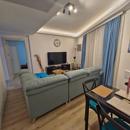 Sky Retreat - D Apartment